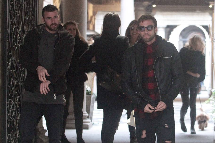 Claudio Marchisio e Andrea Barzagli escono dal ristorante milanese 